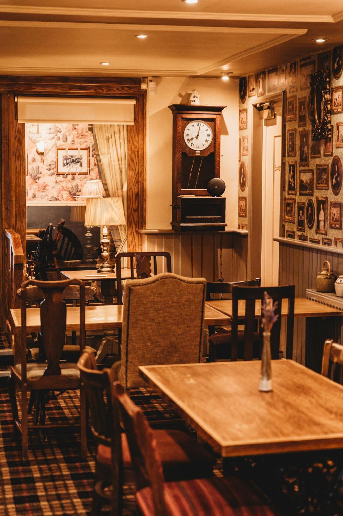 אוקהאם The White Lion Inn מראה חיצוני תמונה